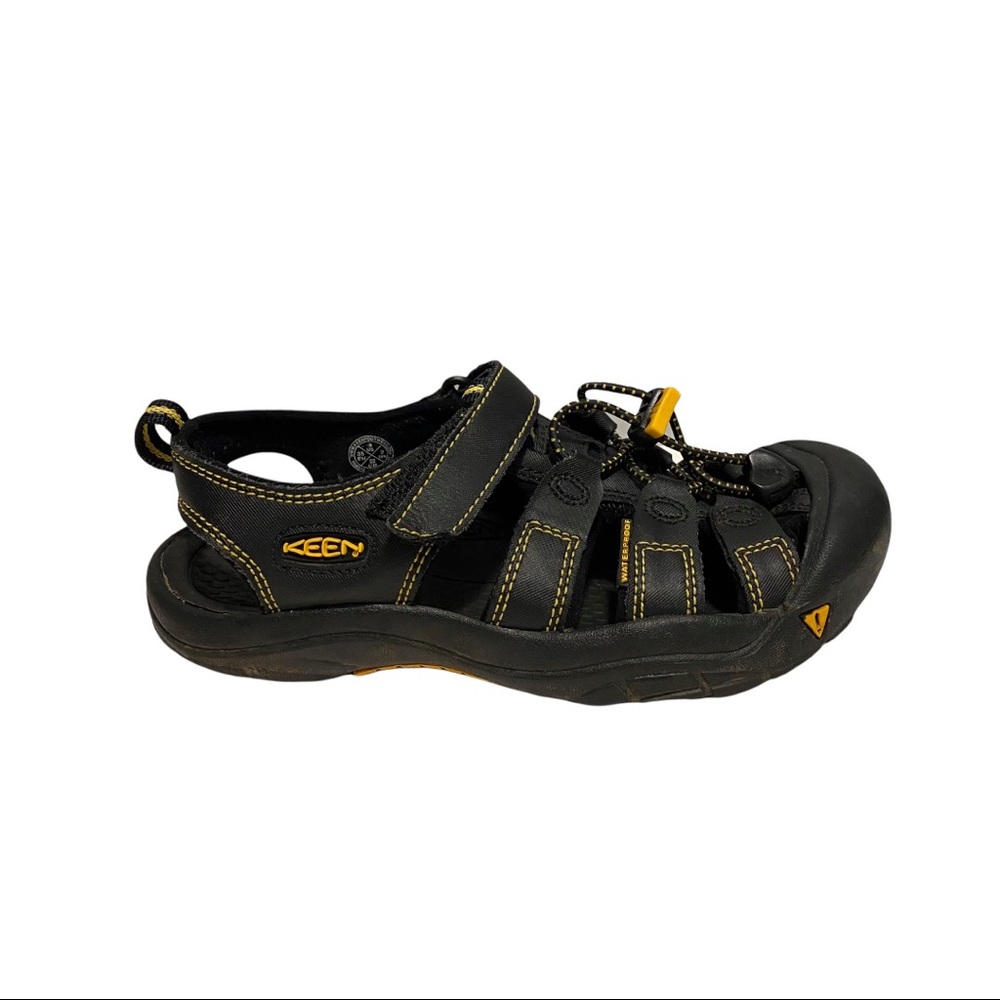Keen Newport Black Waterproof Sandals Youth 3
